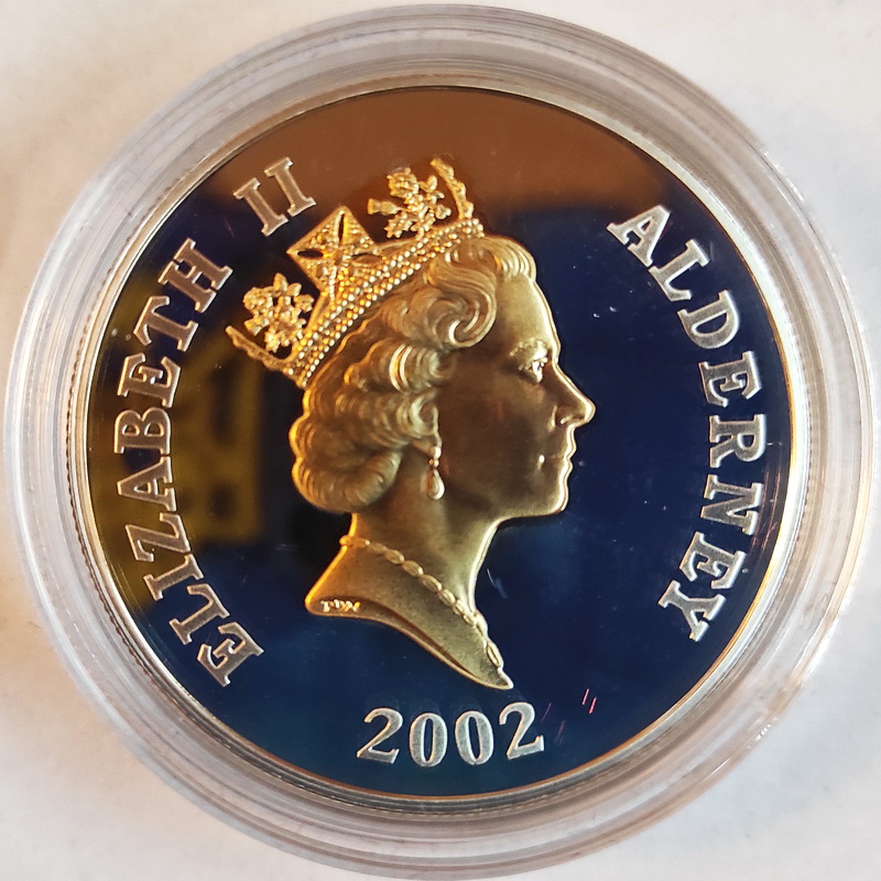 Alderney Elizabeth 50 univ 5 pounds 20021 2