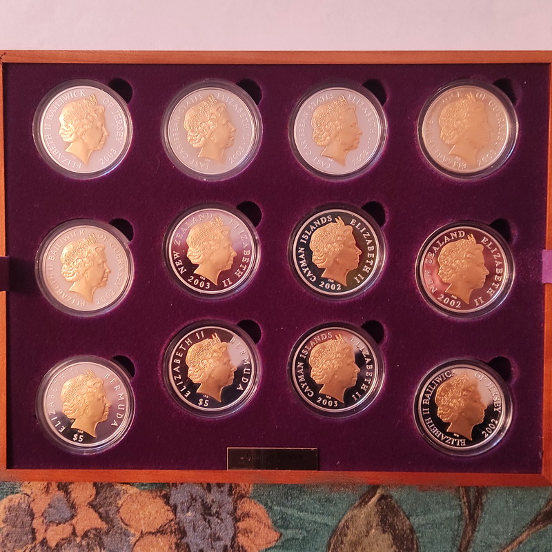 Elizabeth 50 univers set 18