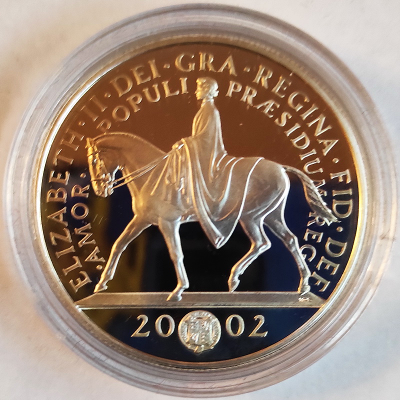 Britania 5 founds 2002 Elizabeth II Golden Lubilee 1
