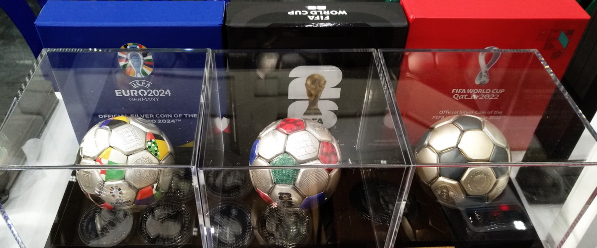 Fifa set ball 2022 2024 2026 3oz 1