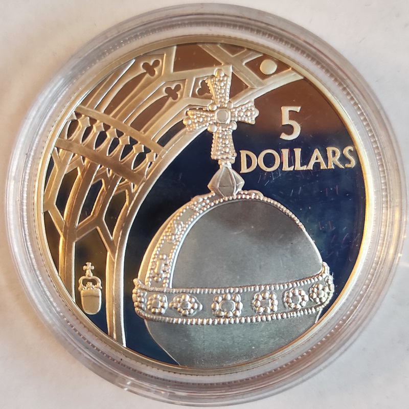 Solomon Island Elizabeth 50 univer 5 dollars 20021 1