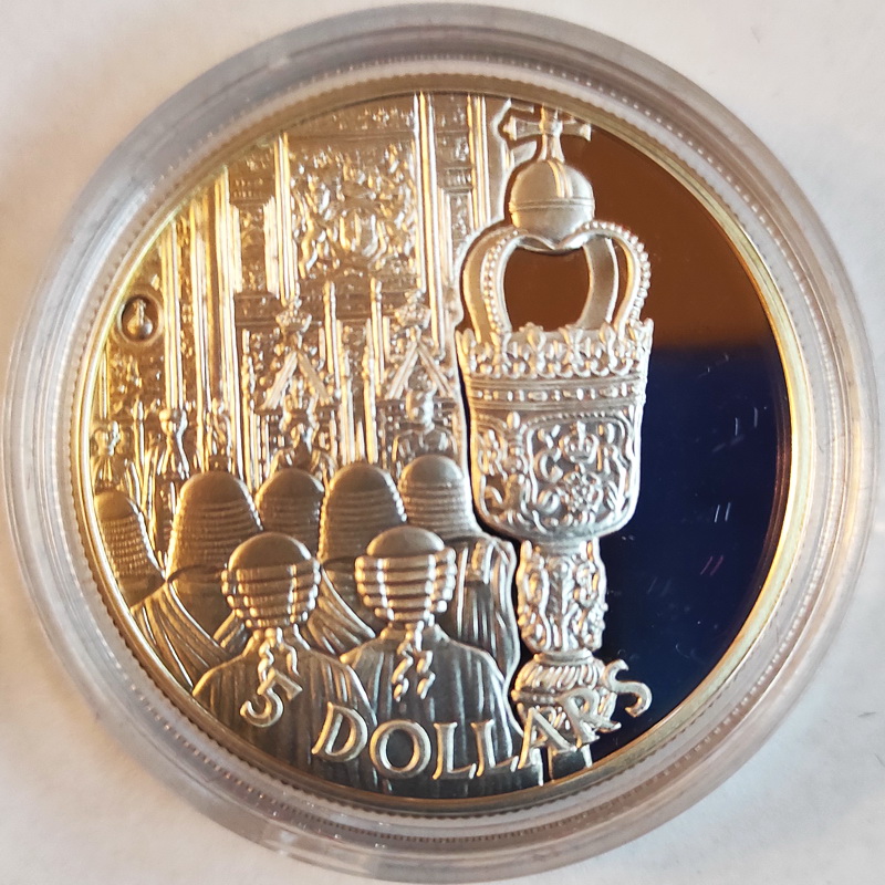 Solomon Island Elizabeth 50 univer 5 dollars 20022 1