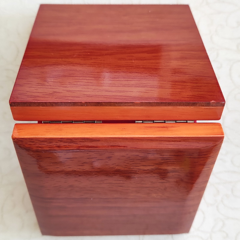 Wooden box small 10 x 10 yeleo 4